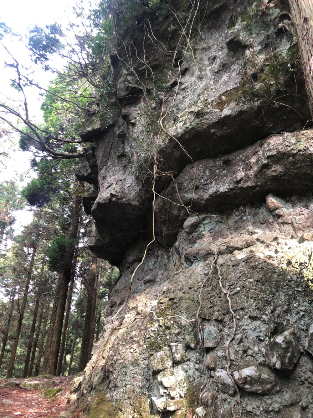 英彦山　登山道の大岩